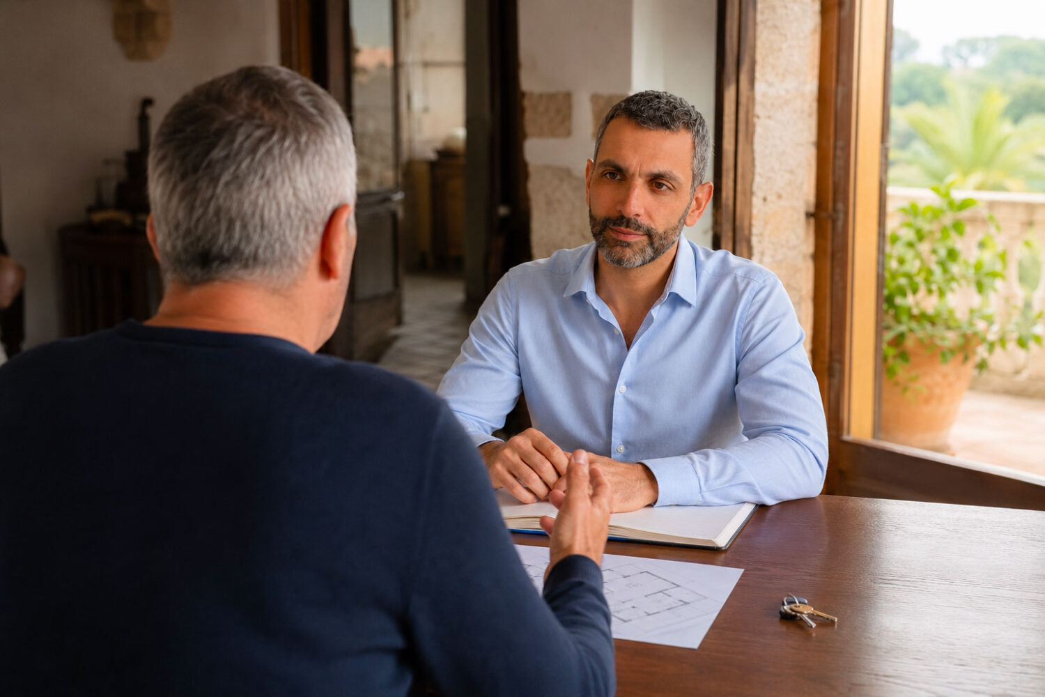 Marco Strano con un cliente